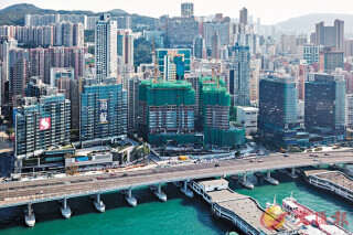 Property Price of Victoria Harbour in North Point Declines 12% in One Week. 