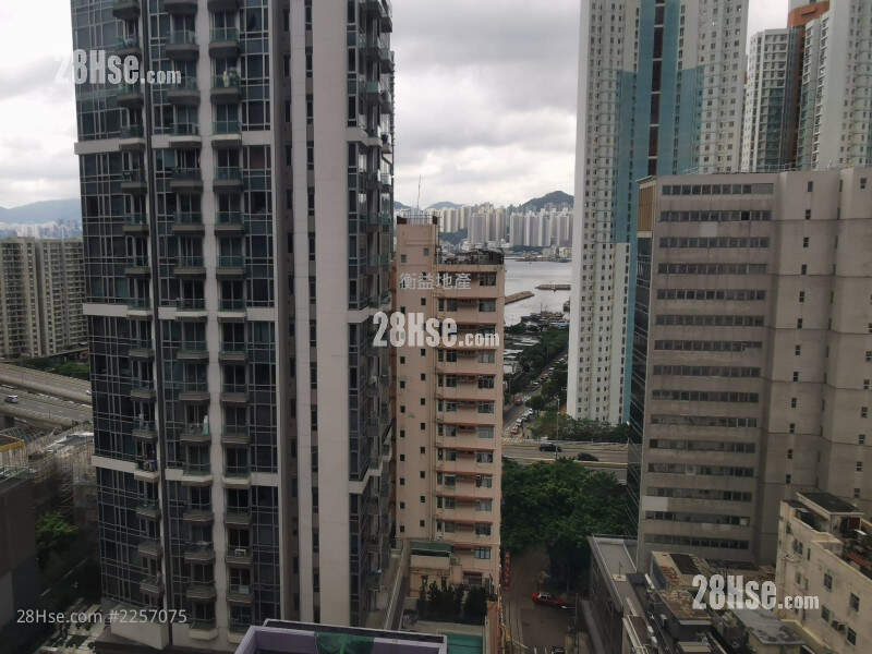 Metro Hermitage Rental 1 Bedroom , 1 Bathroom 267 ft² ( 24.8 m² )