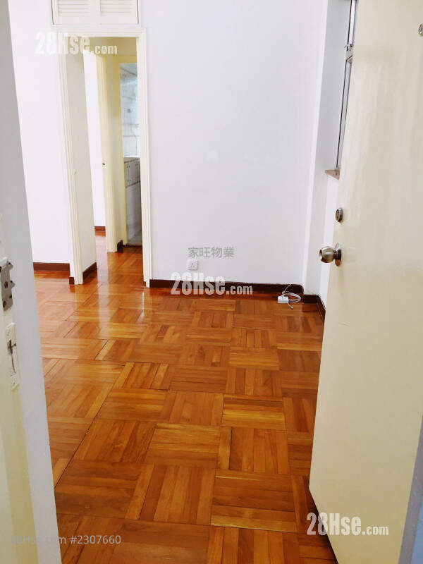 Wah Ming Centre Sell 1 Bedroom , 1 Bathroom 289 ft² ( 26.8 m² )