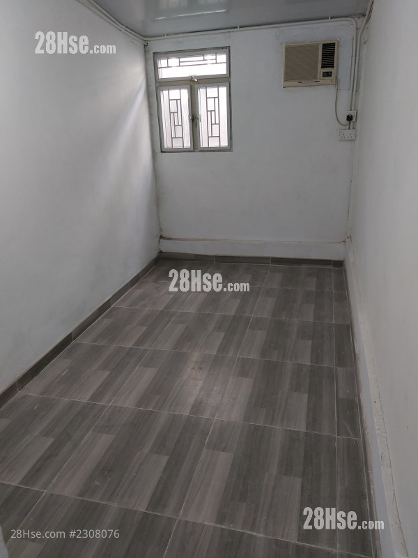 泥围 租盘 开放式间隔 , 1 浴室 135 平方尺 ( 12.5 平方米 ) 泥围 租盘 开放式间隔 , 1 浴室 135 平方尺 ( 12.5 平方米 )