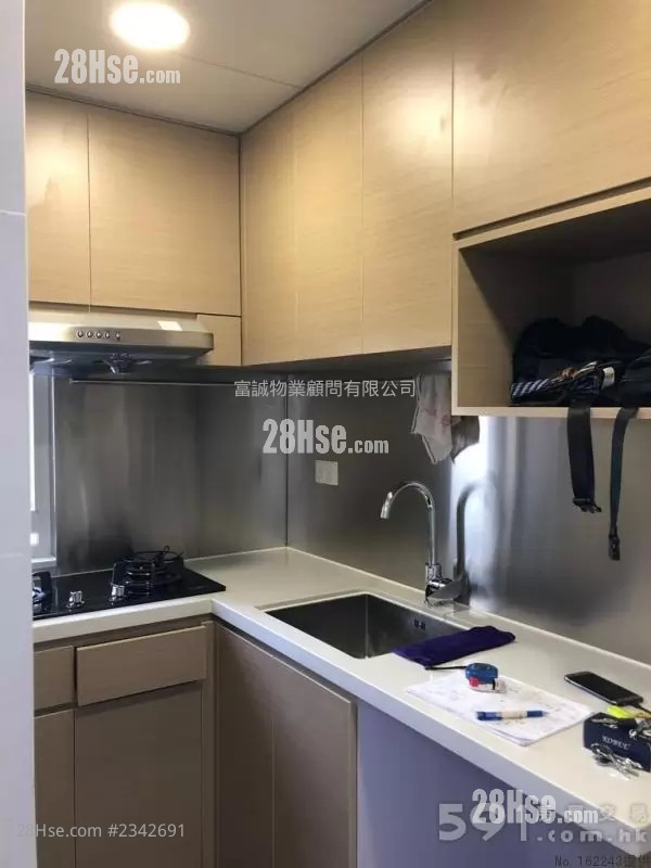 Hong Tin Court Sell 3 Bedrooms 531 ft² ( 49.3 m² )