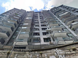Breezy Court Building
