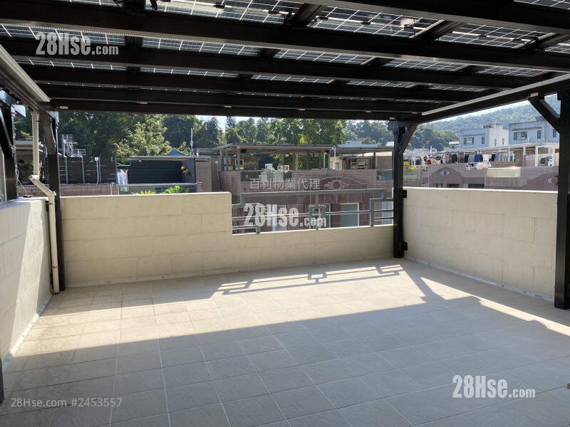 Jade Villa Rental 3 Bedrooms , 2 Bathrooms 1,560 ft² ( 144.9 m² )