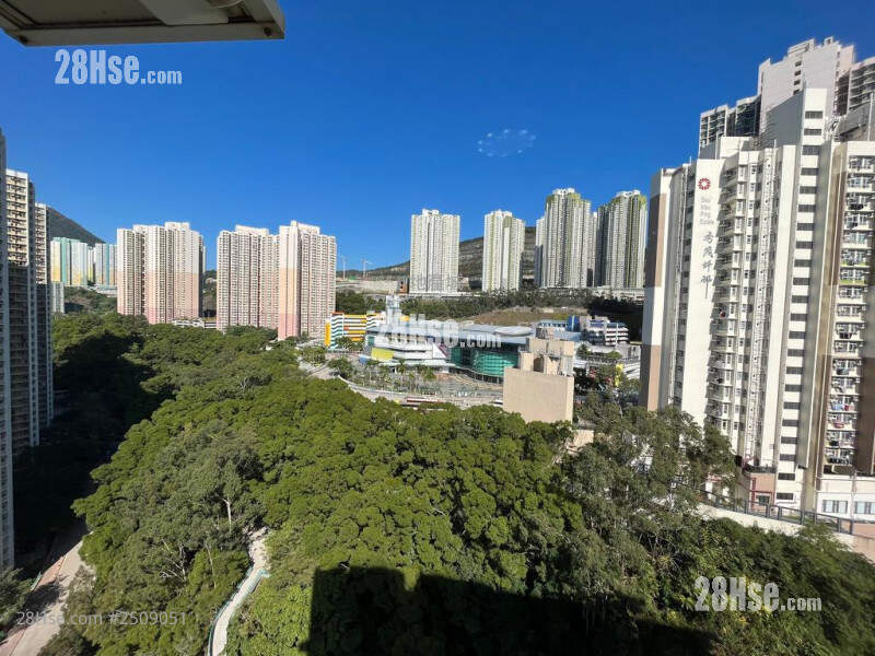 Hiu Kwong Court Sell 3 Bedrooms , 1 Bathroom 640 ft² ( 59.5 m² )