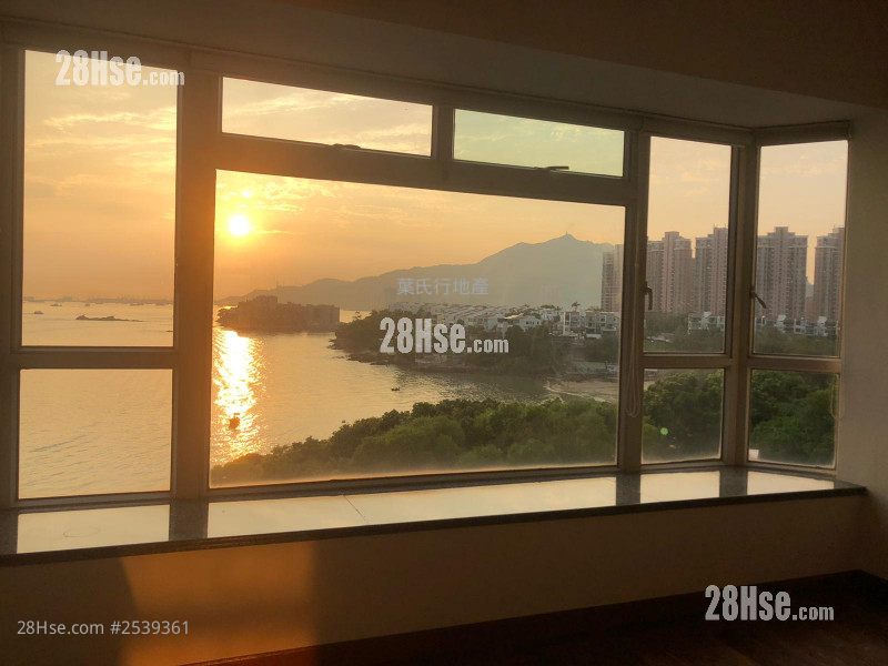 Aqua Blue Rental 4 Bedrooms , 2 Bathrooms 1,230 ft² ( 114.3 m² )