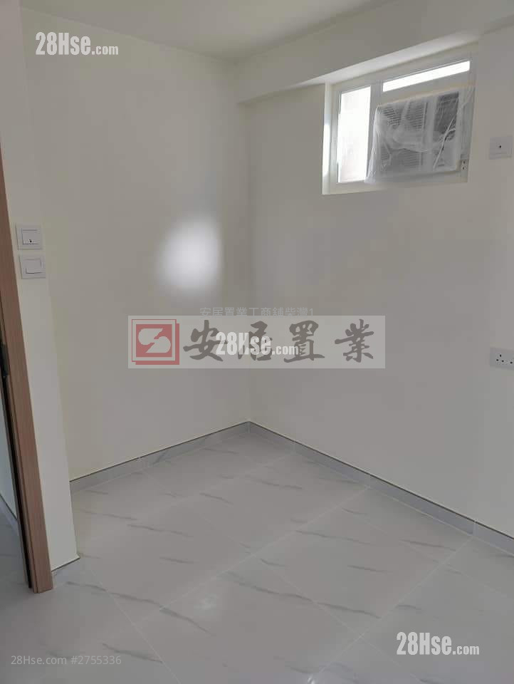 乐翠台 租盘 700 平方尺 ( 65.0 平方米 ) 乐翠台 租盘 700 平方尺 ( 65.0 平方米 )