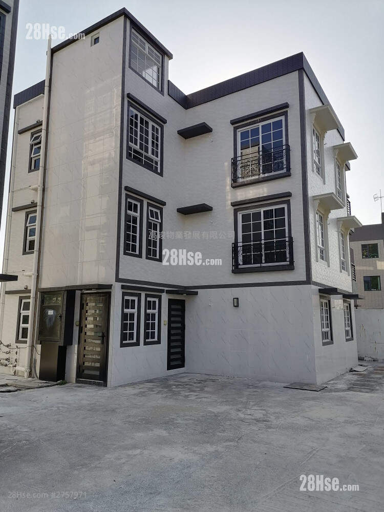 Lung Kwu Tan Sell 3 Bedrooms , 1 Bathroom 2,100 ft² ( 195.1 m² )