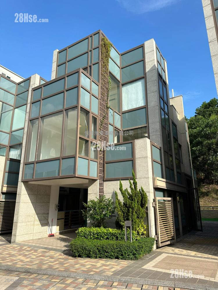 Crescendo Rental 1,646 ft² ( 152.9 m² )
