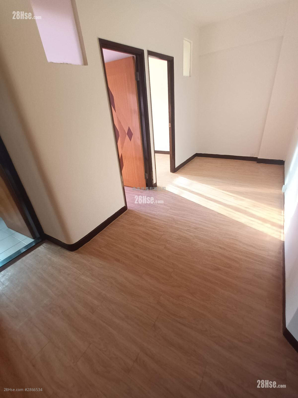 Hung Yu Mansion Rental 2 Bedrooms , 1 Bathroom 405 ft² ( 37.6 m² )