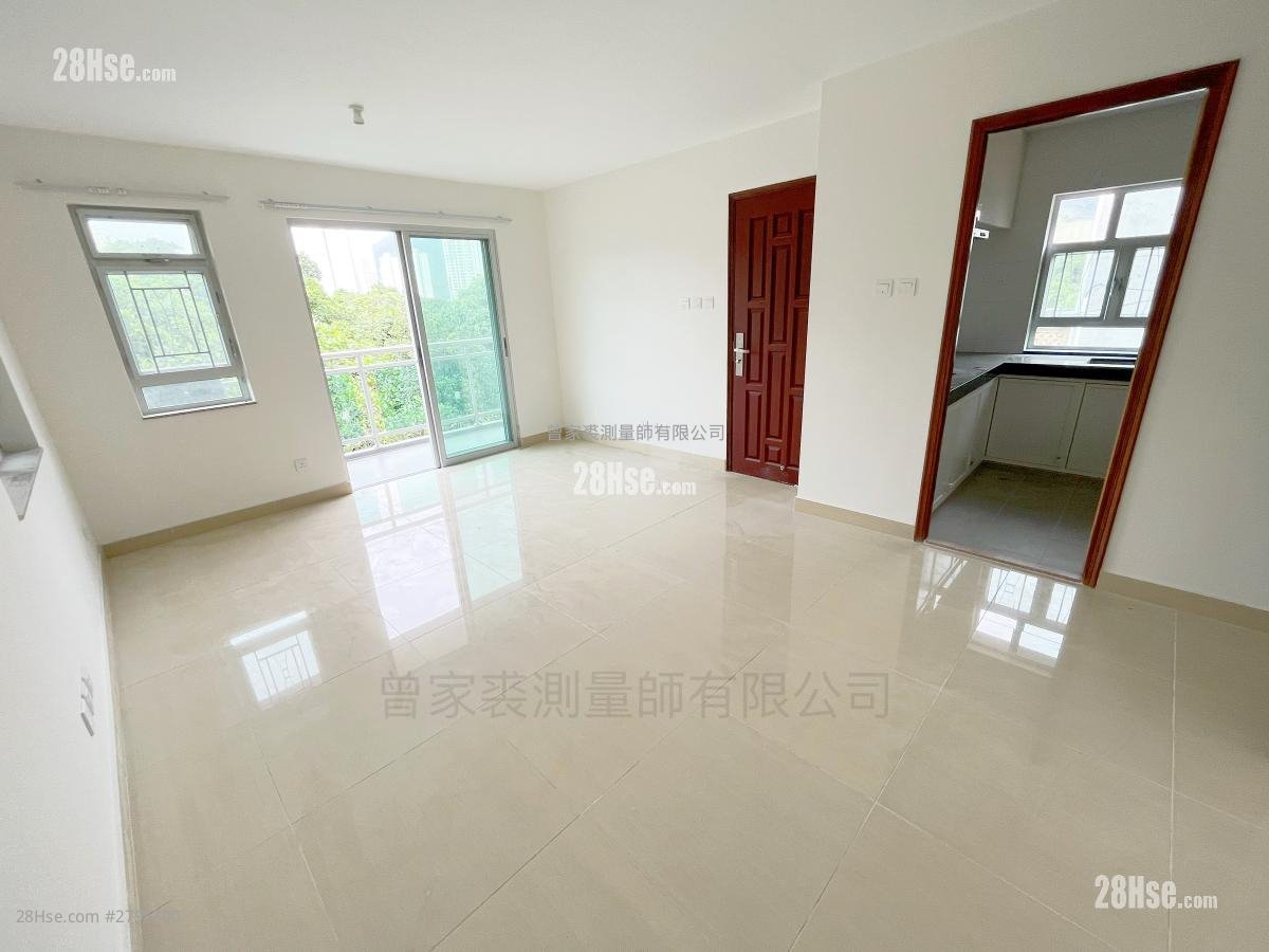 Village Rental 3 Bedrooms , 1 Bathroom 700 ft² ( 65.0 m² )