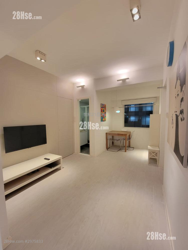 Fook On Building Sell 1 Bedroom , 1 Bathroom 371 ft² ( 34.5 m² )