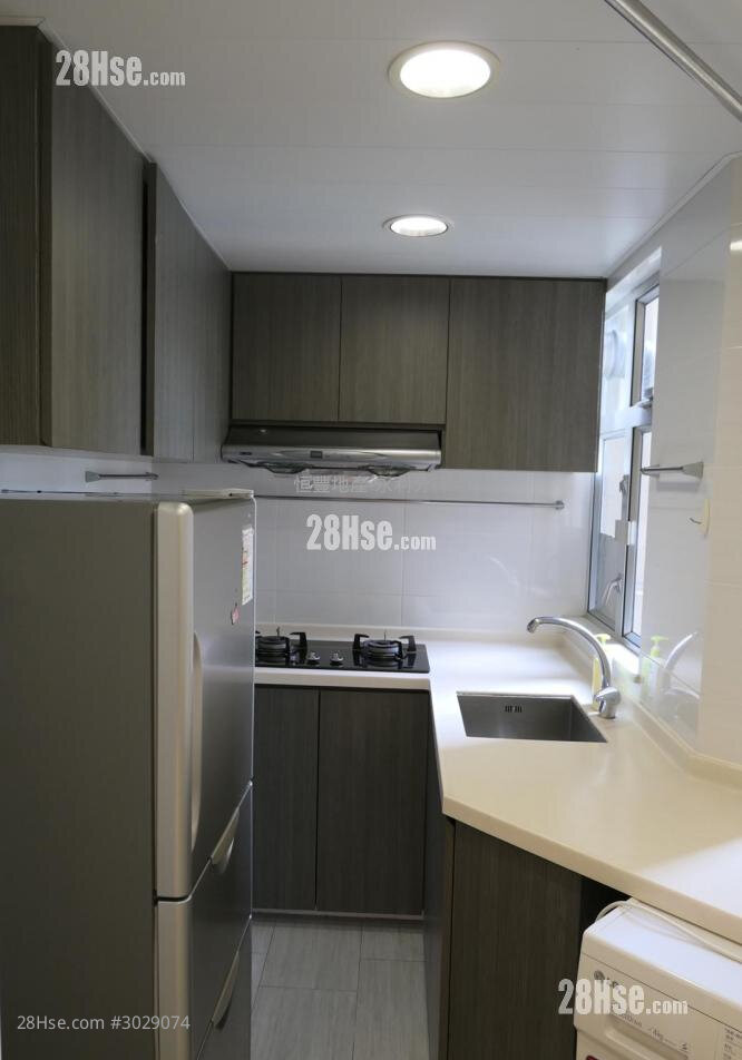Yee Tsui Court Sell 2 bedrooms , 1 bathrooms 466 ft²