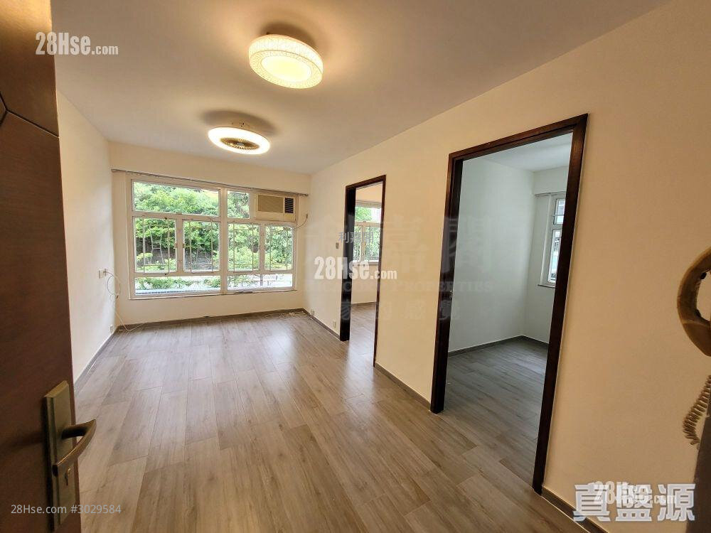Ching Lai Court Sell 2 bedrooms , 1 bathrooms 388 ft²