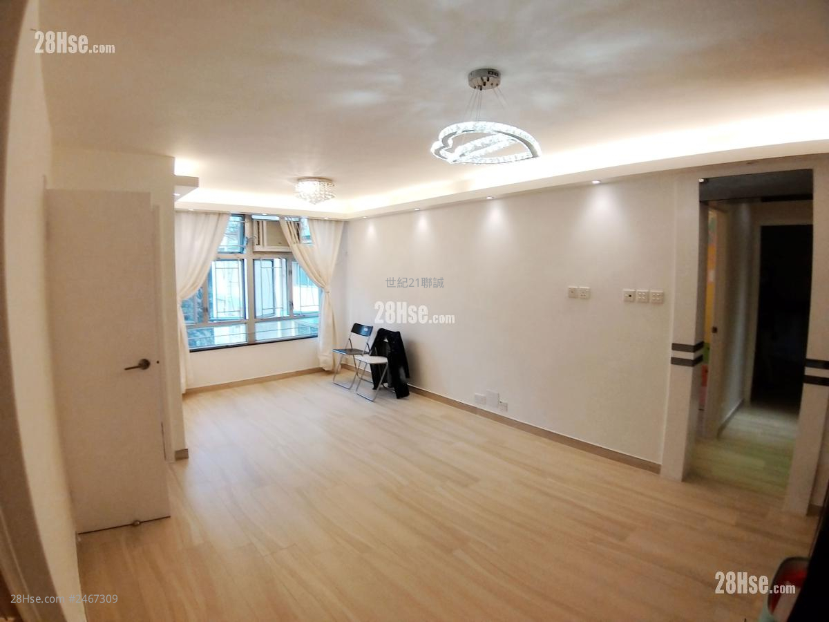 Ko Chun Court Sell 3 Bedrooms , 1 Bathroom 594 ft² ( 55.2 m² )