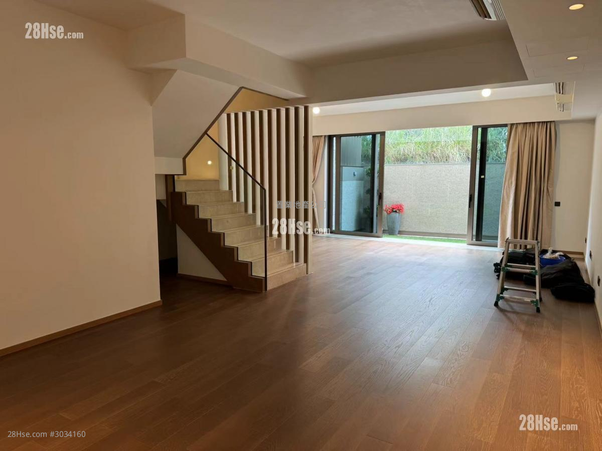 Bisney Crest Rental 3 Bedrooms , 5+ Bathrooms 1,741 ft² ( 161.7 m² )