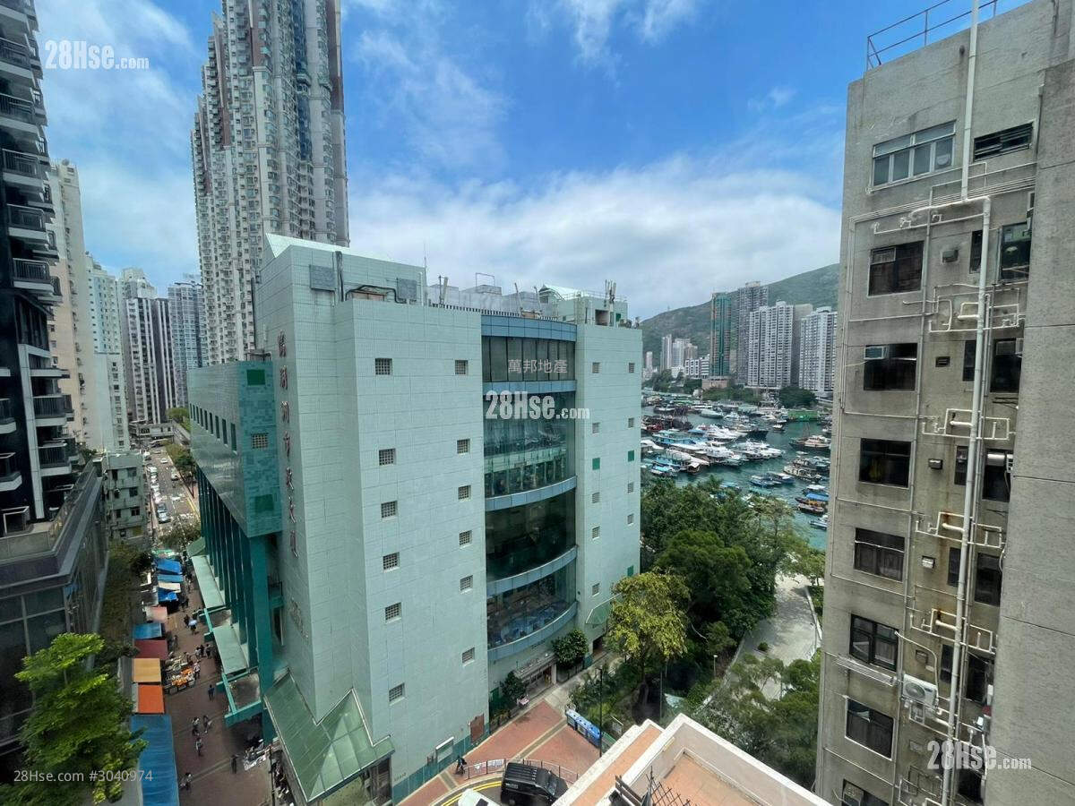 Hung Fook Court Sell Studio , 1 Bathroom 300 ft² ( 27.9 m² )