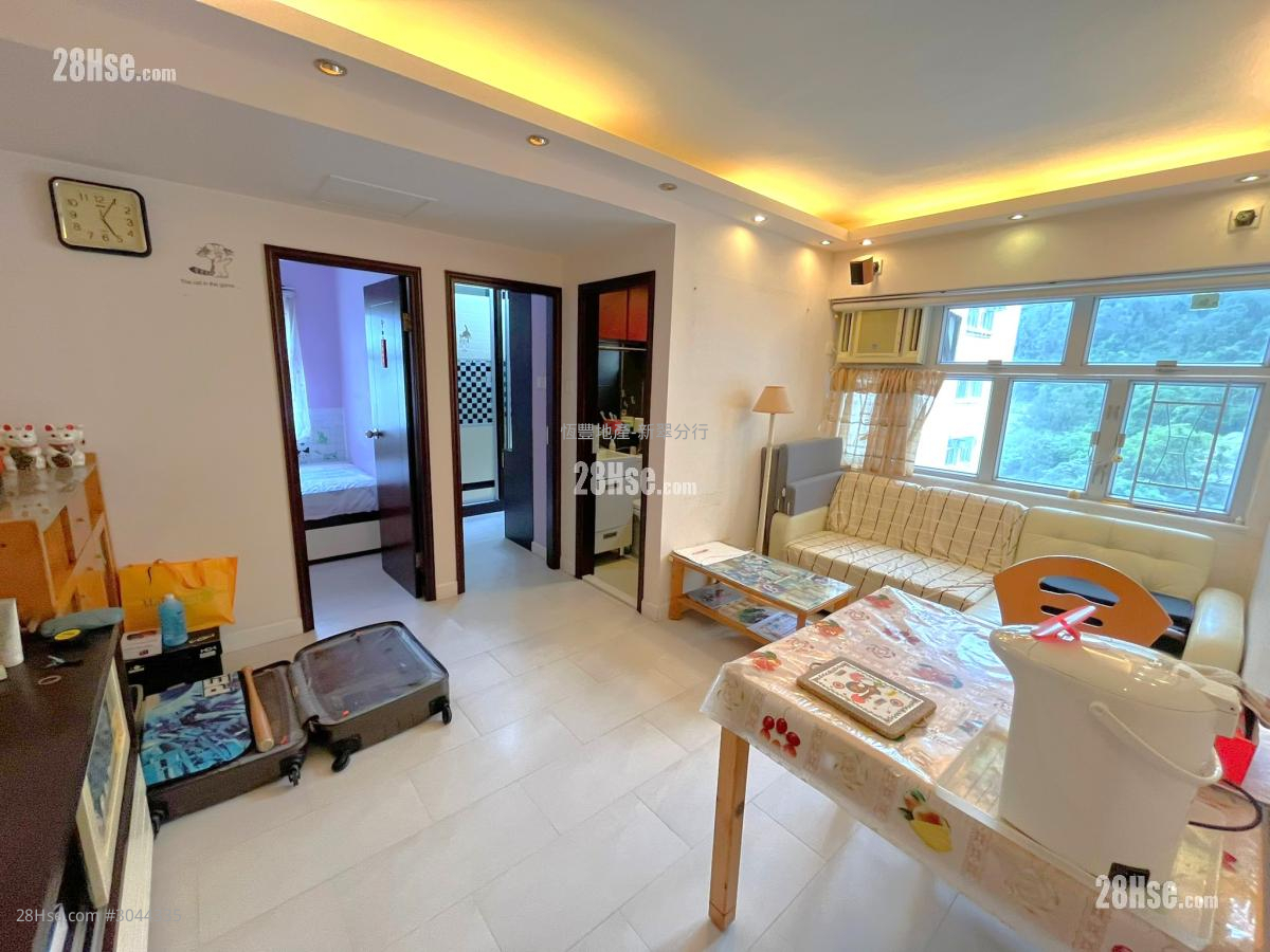 Shan Tsui Court Sell 2 bedrooms , 1 bathrooms 374 ft²