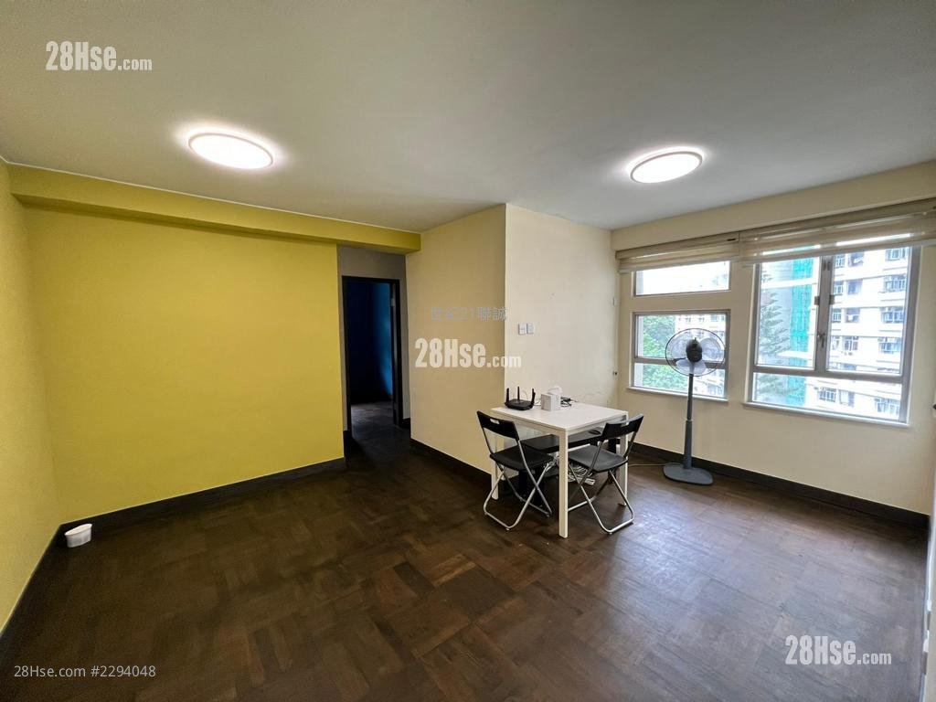 Cheung Wo Court Sell 3 bedrooms , 1 bathrooms 568 ft²
