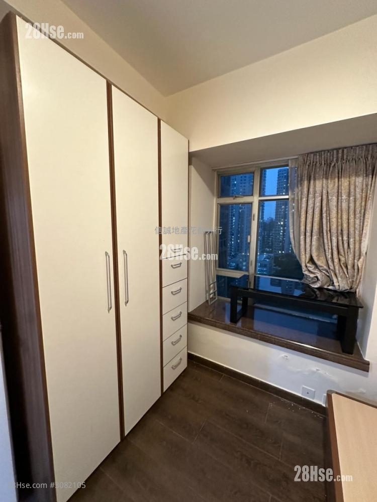 Flora Plaza Rental 2 Bedrooms , 1 Bathroom 370 ft² ( 34.4 m² ) Flora Plaza Rental 2 Bedrooms , 1 Bathroom 370 ft² ( 34.4 m² )