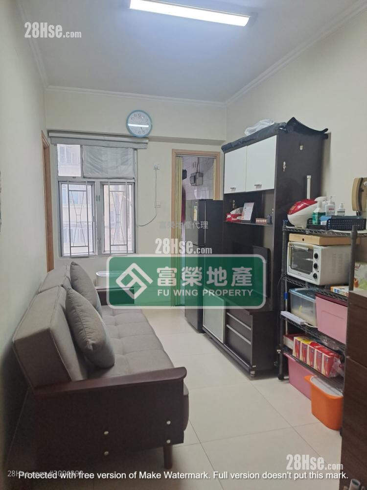 Chee Hing Building Sell 2 Bedrooms , 1 Bathroom 333 ft² ( 30.9 m² )