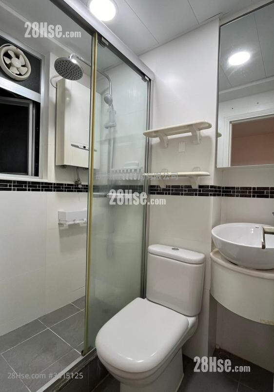 Cheung Wo Court Rental 2 Bedrooms , 1 Bathroom 434 ft² ( 40.3 m² )