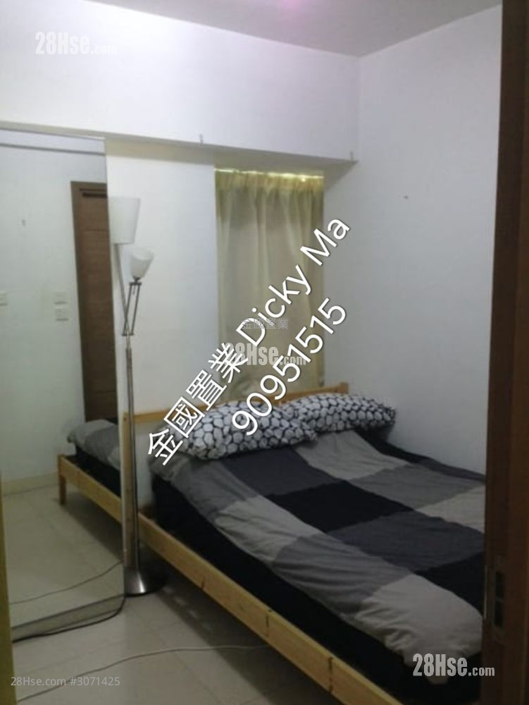 City 18 Rental 2 Bedrooms , 1 Bathroom 429 ft² ( 39.9 m² )
