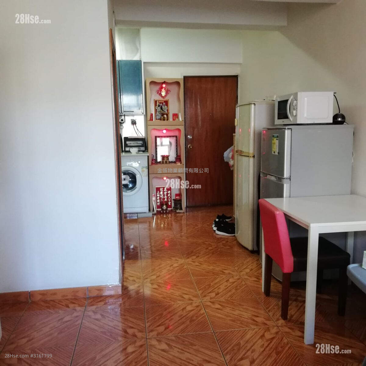 Tam Kung Mansion Sell 2 Bedrooms , 1 Bathroom 400 ft² ( 37.2 m² )