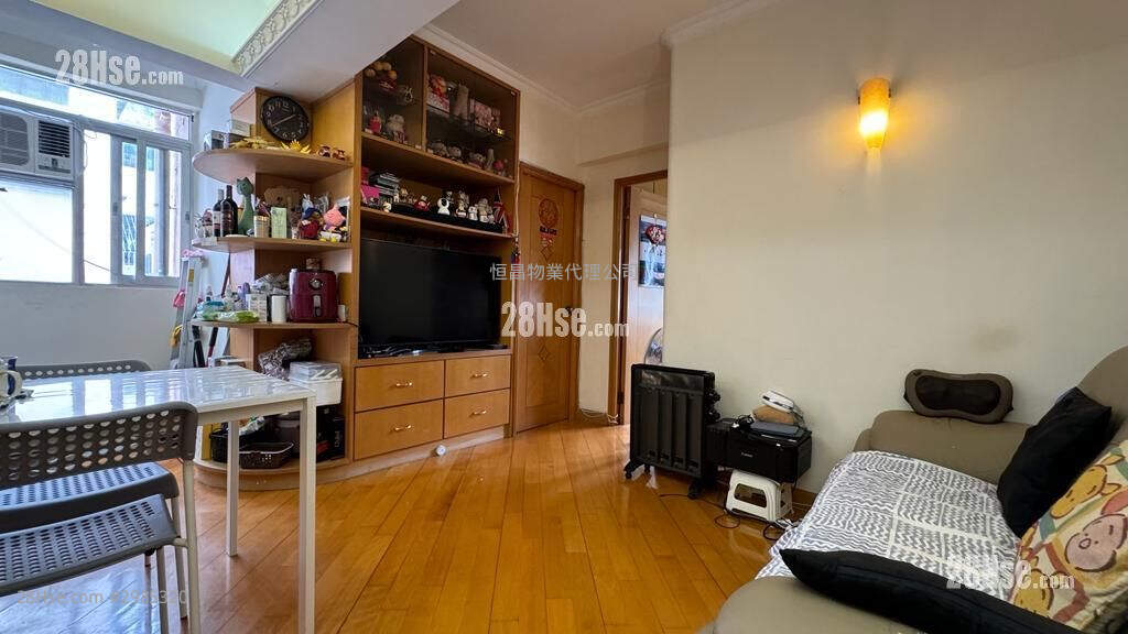 Sze Hing Building Sell 2 Bedrooms , 1 Bathroom 610 ft² ( 56.7 m² )