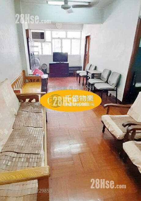 Sheung Wing Building Sell 2 Bedrooms 462 ft² ( 42.9 m² )