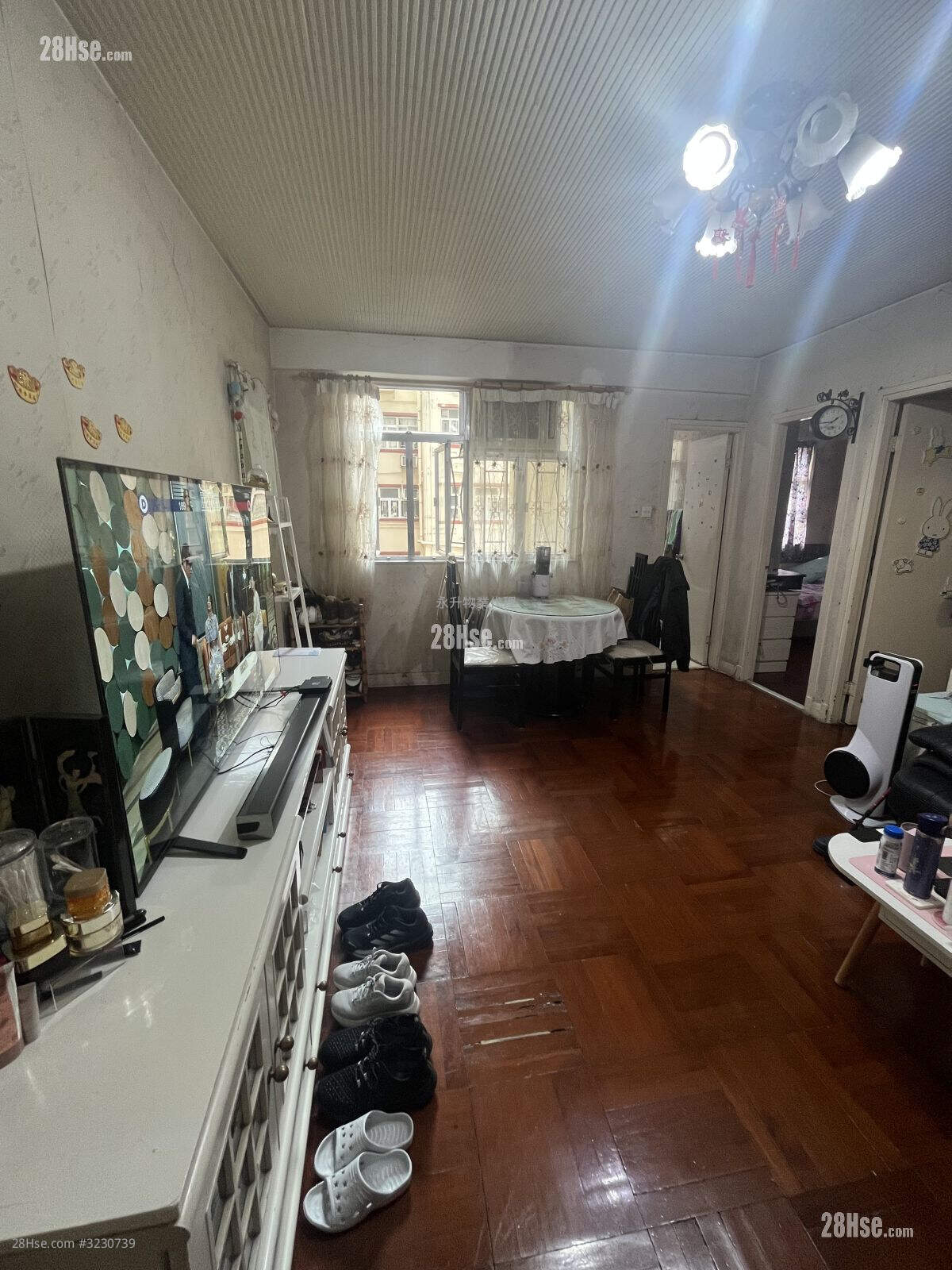 Shing Tak Mansion Sell 1 Bedroom 565 ft² ( 52.5 m² )