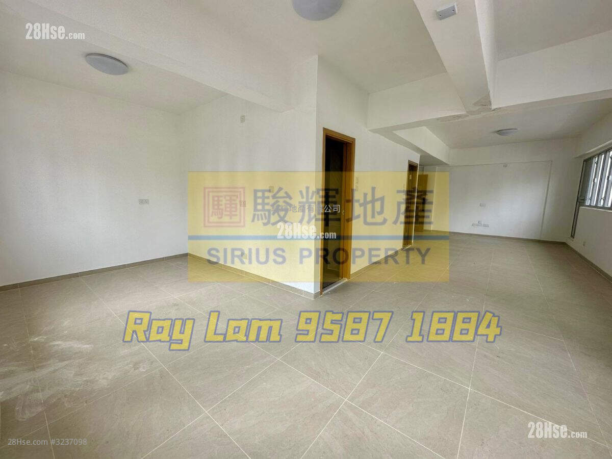 Kwong Hing Building Sell Studio , 1 Bathroom 813 ft² ( 75.5 m² )