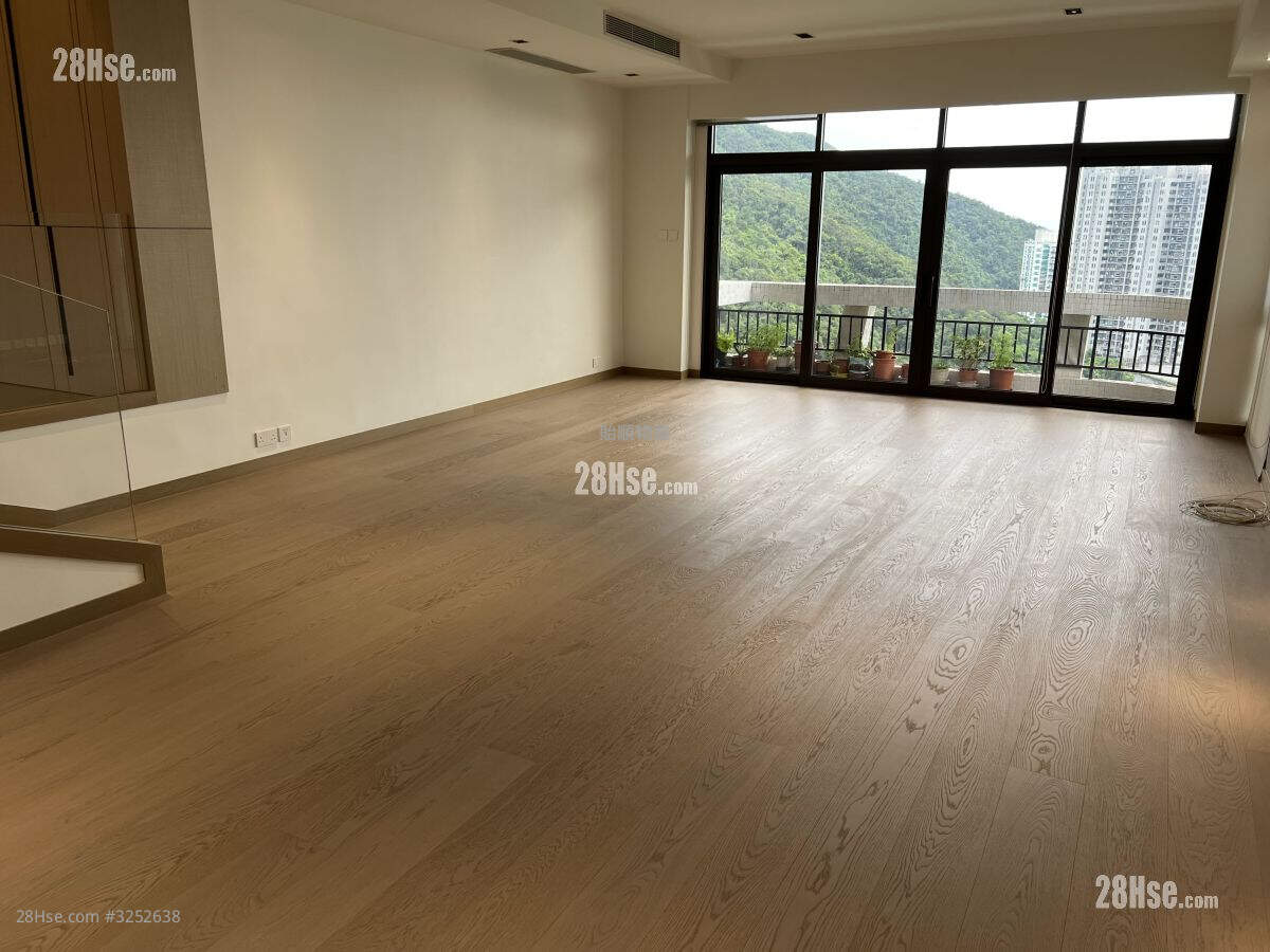 Fortuna Court Rental 4 Bedrooms , 3 Bathrooms 2,499 ft² ( 232.2 m² )