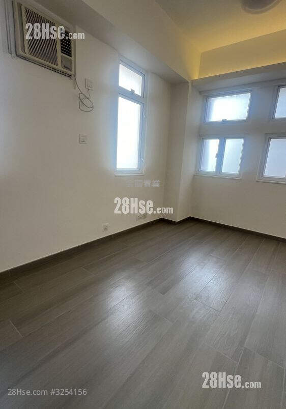 Yan Chi Building Sell 1 Bedroom , 1 Bathroom 289 ft² ( 26.8 m² )