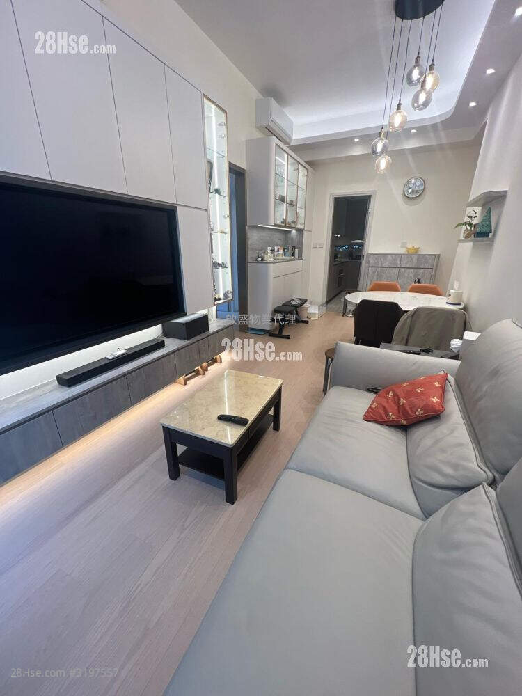 Monaco Sell 3 Bedrooms , 1 Bathroom 597 ft² ( 55.5 m² )