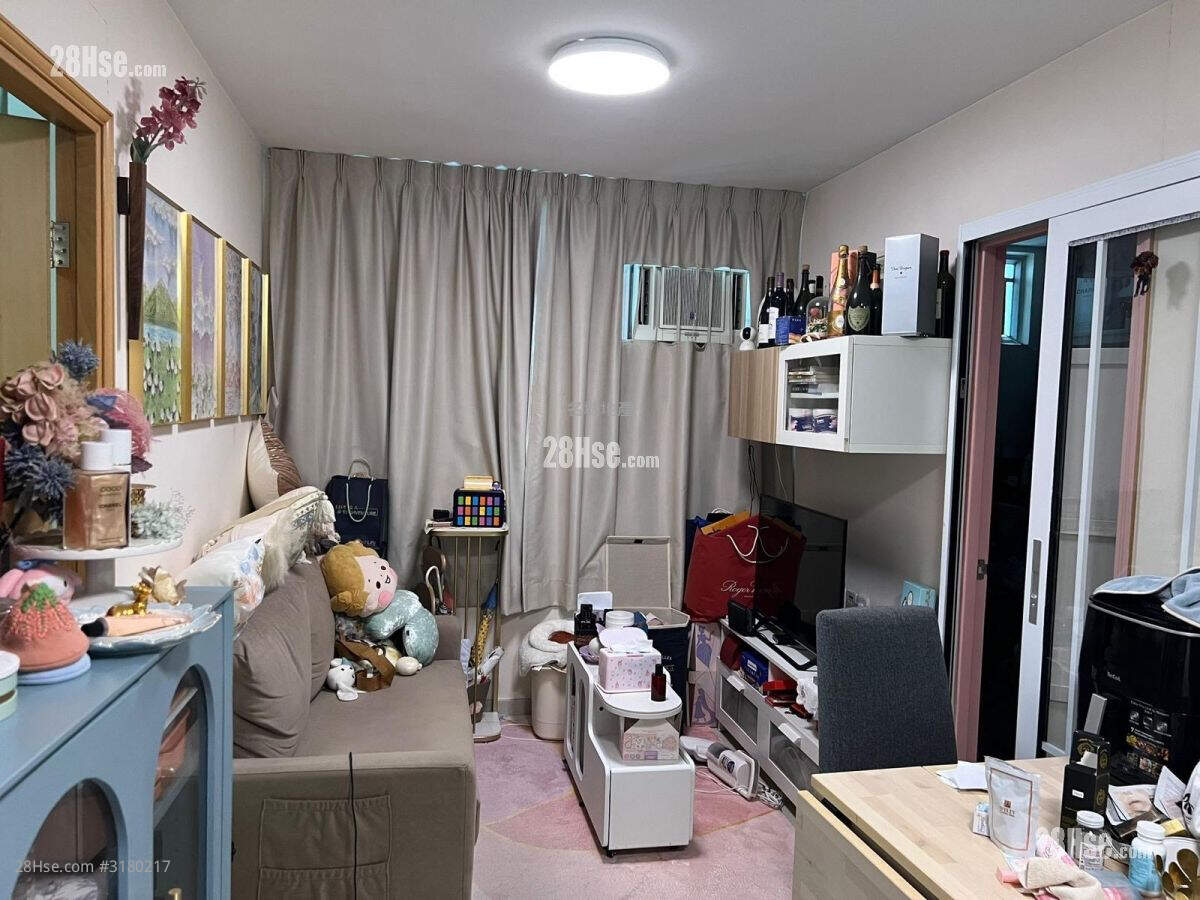 Mei Ying Court Sell 2 Bedrooms , 1 Bathroom 445 ft² ( 41.3 m² )