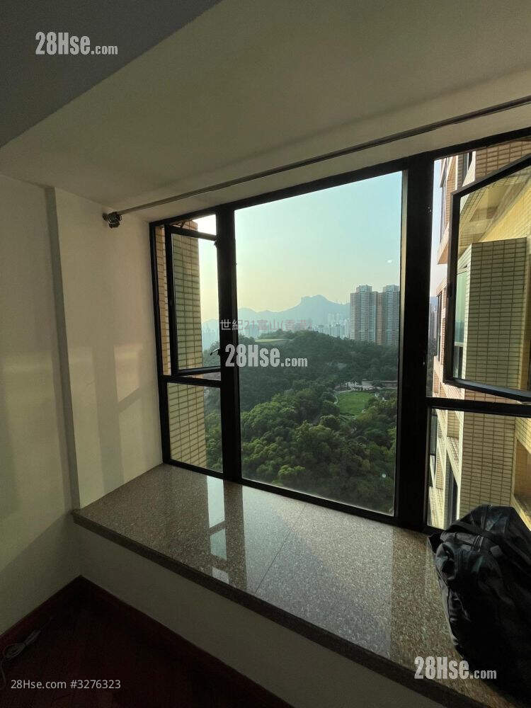 Scenic View Sell 3 Bedrooms , 2 Bathrooms 660 ft² ( 61.3 m² )