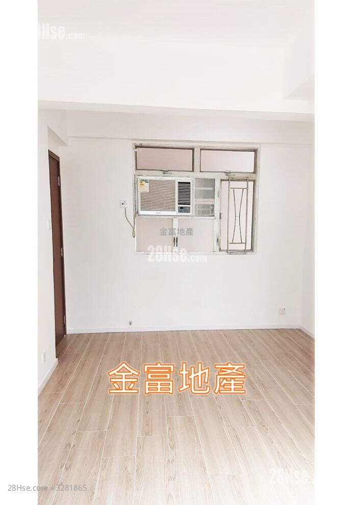 Moon Wah House Sell 1 Bedroom , 1 Bathroom 316 ft² ( 29.4 m² )