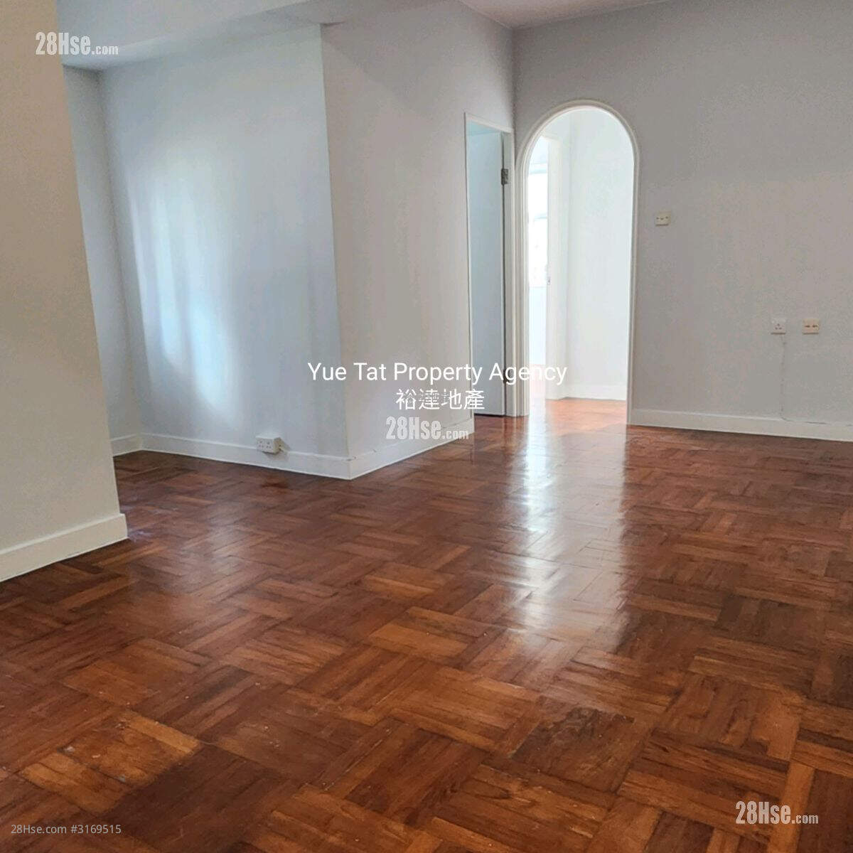 Kam Hoi Mansion Rental 3 Bedrooms , 1 Bathroom 556 ft² ( 51.7 m² )