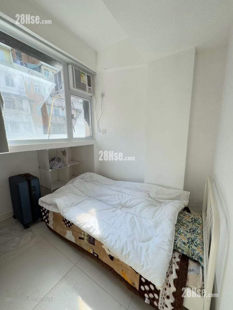 Whampoa Building Rental 4 Bedrooms , 2 Bathrooms 80 ft² ( 7.4 m² )