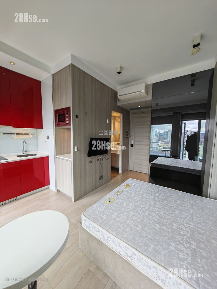 Parkes Residence Rental Studio , 1 Bathroom 248 ft² ( 23.0 m² )