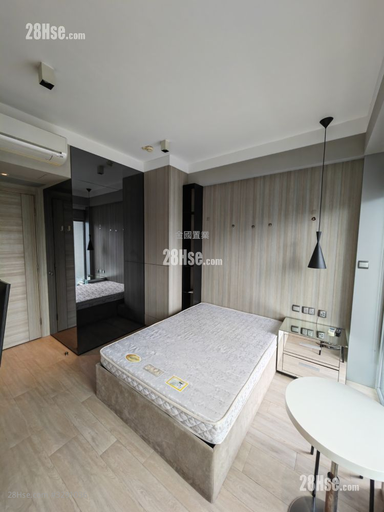 Parkes Residence Rental Studio , 1 Bathroom 248 ft² ( 23.0 m² )
