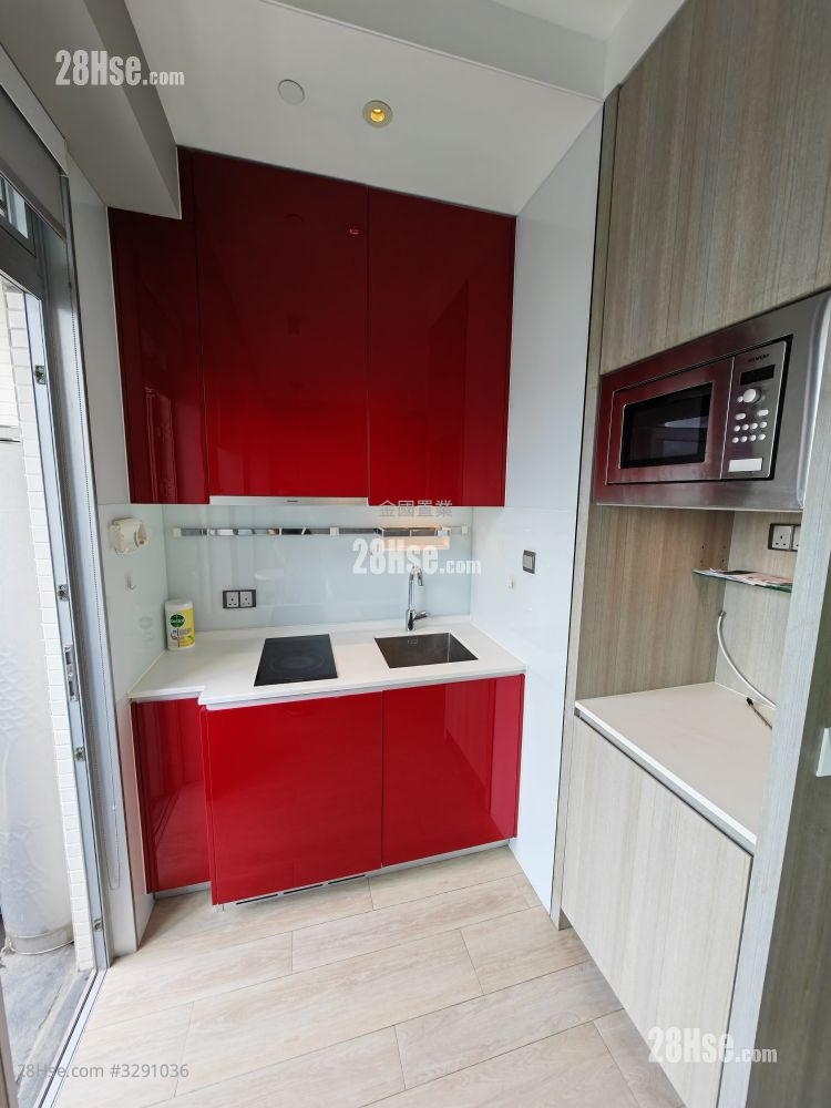 Parkes Residence Rental Studio , 1 Bathroom 248 ft² ( 23.0 m² )