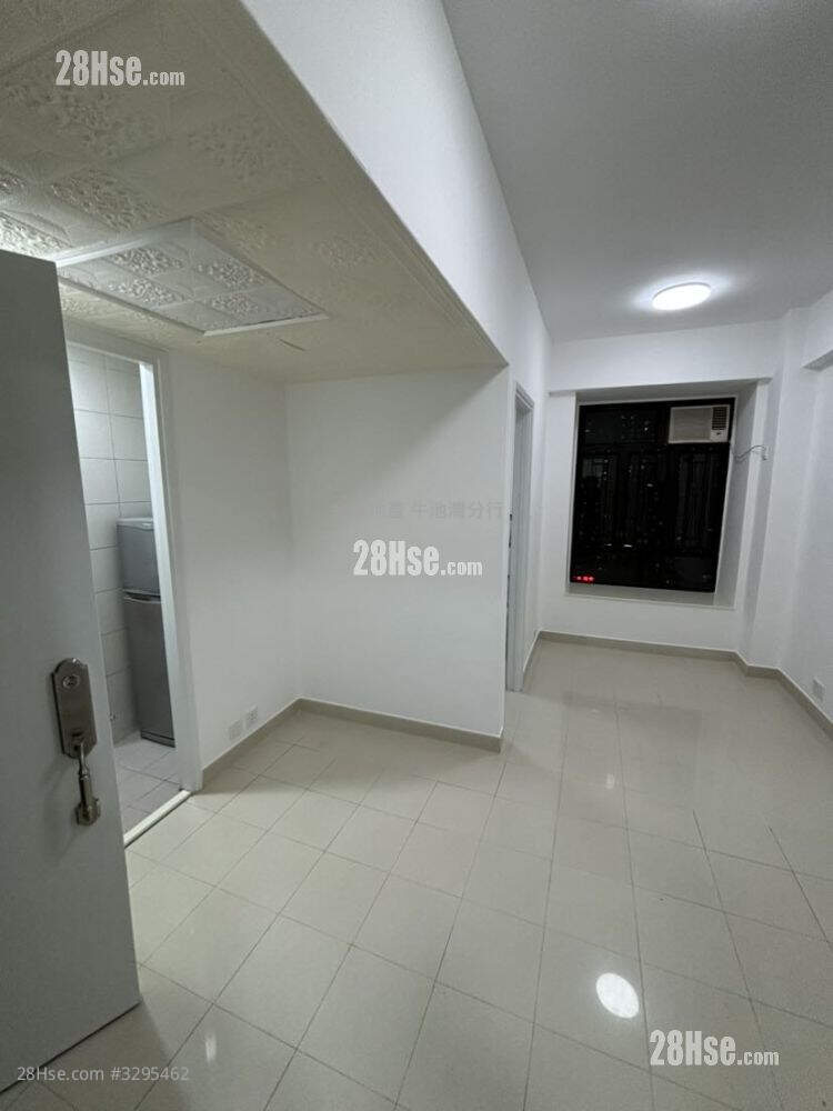 Hing Yip Building Sell 1 Bedroom , 1 Bathroom 262 ft² ( 24.3 m² )