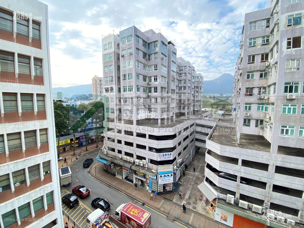 Sai Kung Building Sell 2 Bedrooms , 1 Bathroom 449 ft² ( 41.7 m² )