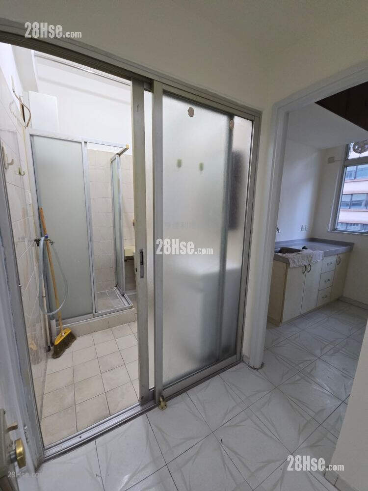 Fu King Building Rental Studio , 1 Bathroom 200 ft² ( 18.6 m² )