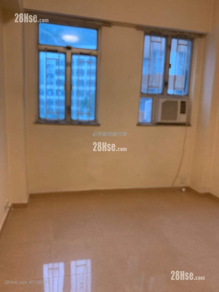 Fu King Building Sell Studio , 1 Bathroom 166 ft² ( 15.4 m² )