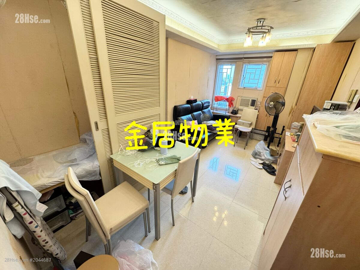 Kwong Fai Mansion Sell 3 Bedrooms , 2 Bathrooms 480 ft² ( 44.6 m² )