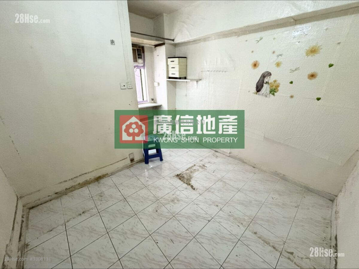 Hing Wah Building Sell 2 Bedrooms , 2 Bathrooms 276 ft² ( 25.6 m² )