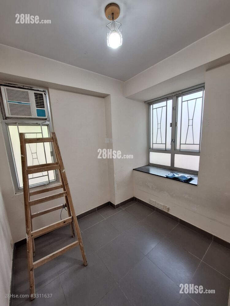 Co-Tack Building Rental 2 Bedrooms , 1 Bathroom 259 ft² ( 24.1 m² )