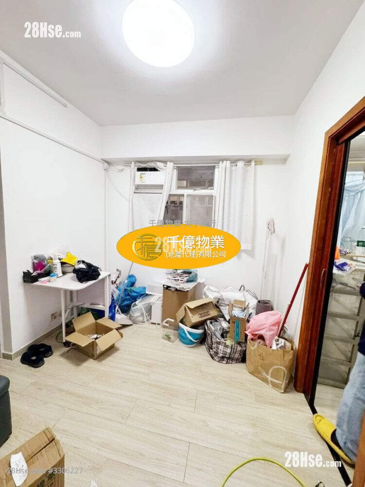 Kam Lai Court Sell 2 Bedrooms 268 ft² ( 24.9 m² )